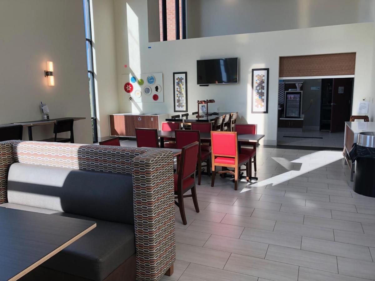 Holiday Inn Express Hotel & Suites Franklin By Ihg Luaran gambar