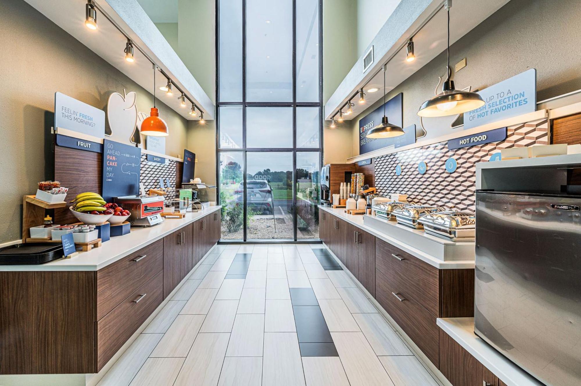 Holiday Inn Express Hotel & Suites Franklin By Ihg Luaran gambar